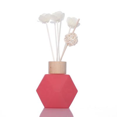 Decorative 200ml Red Multisided Glass Bottles Room Fragrance Diffuser Glass Bottle 