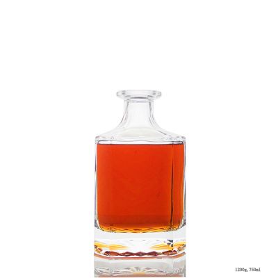 Cheap Fancy 750ml Vodka Glass Liquor Bottle for Sale 