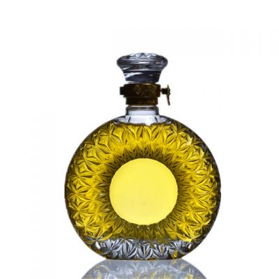Wholesale 500ML empty round super flint glass whiskey brandy xo bottle