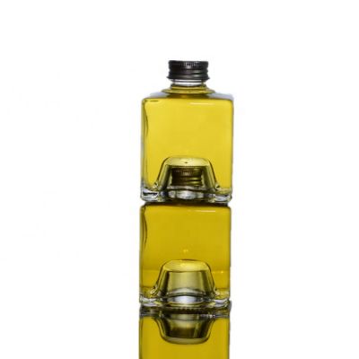 Stacking Glass Vodka Bottles 150ml Empty Clear Liquor Bottle With Screw Cap 