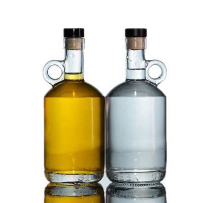 Wholesale 750ml Top Quality Liquor Bottles Empty Vodka Sprits Glass Bottle With Handle 