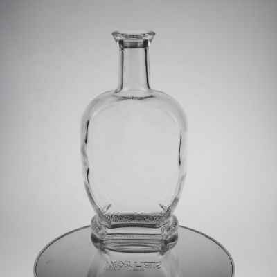 Refinement Short Neck Recntangle Transparent Screw Cap Fancy 750ml Engrave Vodka 500ml Spirit 700ml Cut Glass Liquor Bottle 