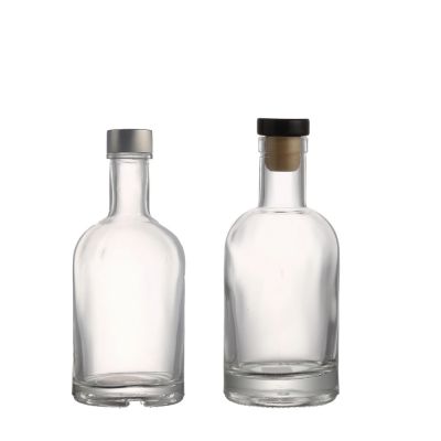 Super Flint Manufacturers 700ml botellas de vidrio licor Empty Clear Liquor glass bottle