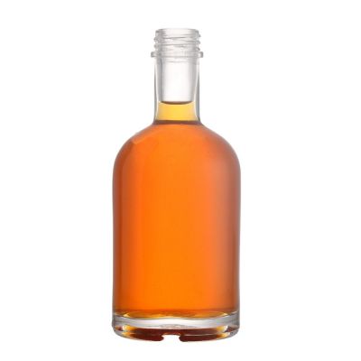 Factory Selling Good Quality China Clear spirit glass Vodka Gin Bottle 750ml