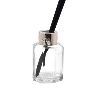Embossed logo collar aroma diffuser bottle in polygonal shape design 