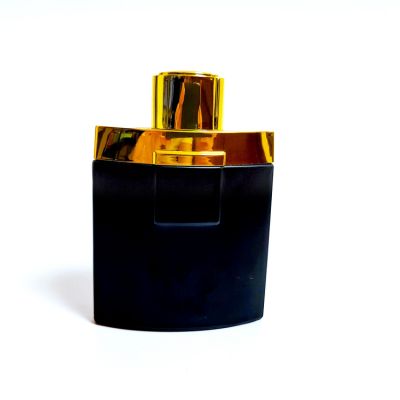 Wholesale Luxury Black Perfume Bottle 90 ml With Gold Cap For Men 