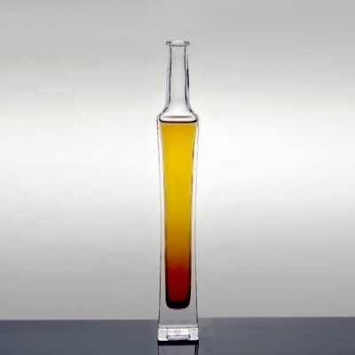 Wholesale Empty Extra White 750ml Bottle Thin and Tall Square Shape Heavy Bottom Liquor Spirit 100ml Glass Bottle with Cork 