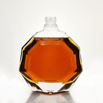 Crystal Fancy Glass Brandy Bottle 50cl Custom Unique Shape 500ml Glass Liquor Bottle Wholesale Cognac XO Bottle