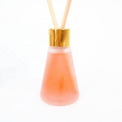 Triangular shape 50ml room diffuser glass bottle screw cap