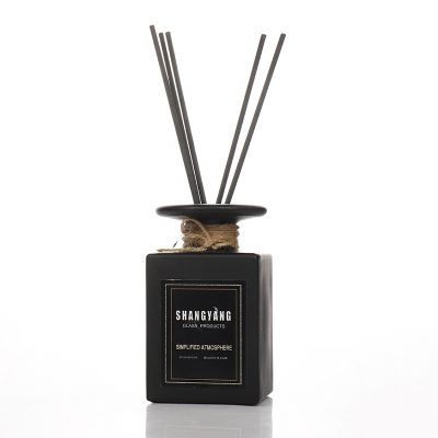 Empty Fragrance Diffuser Bottle Black Glass Bottles With Stopper 