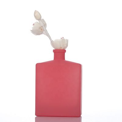 High quality 500ml Large Capacity matte red Bottles Reed Diffuser Glass Bottle with cork 