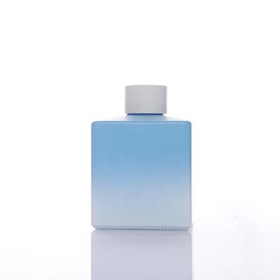 Hotsale 200ML matte gradient blue square Reed Diffuser Glass Bottle with aluminum cap 