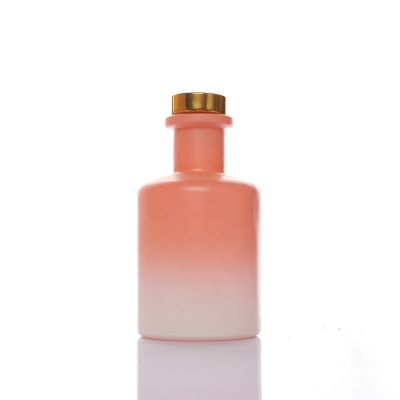 Wholesales high quality 200ml gradient pink cylindrical shaped glass diffuser bottle with cork 