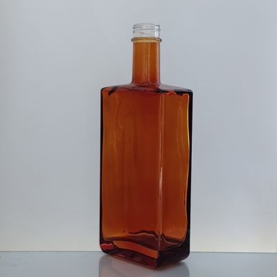 Square shape screw top 500ml liquor use colored glass bottle 