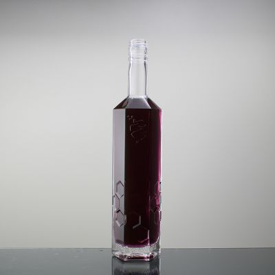 New design fashion shape extra white flint screw finish vodka 500 ml glass bottles