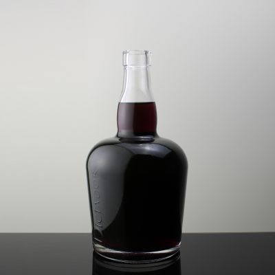 High quality 700ml glass whisky rum liquor bottle with cork 