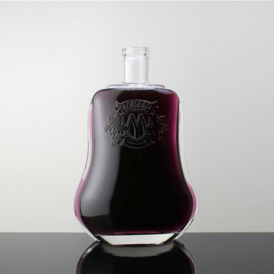 High End Food Grade Embossed Logo Liquor Bottle Crystal Spirits Bottle 700ml Bottle For Whisky 