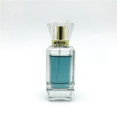 70ml new design rectangle perfume bottle with shaped plastic lid 