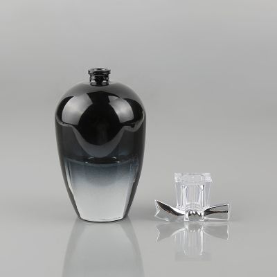 Portable perfume bottle goos quality glass perfume bottle with plastic cap 