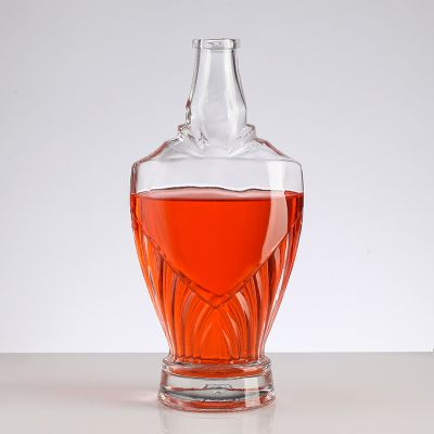 Exquisite design Love Shape Whiskey XO Glass bottle empty glass bottle for whisky liquor 