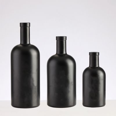 Custom 200ml 375ml 500ml 700ml 750ml 1000ml Black oslo glass bottle vodka spirit wine bottle For Sale 
