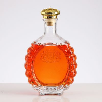 Round Flat Crystal Glass XO Whiskey Bottle 