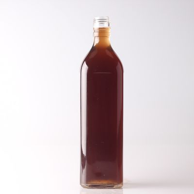 Customized top grade 1 liter whiskey glass bottle with plastic cap 