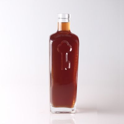 Classic design food grade square shape 150ml glass bottle for crown caps 