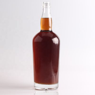botellas de vidrio de licor de vodka transparente con corcho botella de vidrio de vodka vacia 