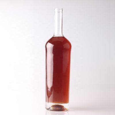 China Hot Sale Bar Finish Whisky Bottles Long Neck Clear Cylinder Shape 700ml Glass Whisky Bottles 