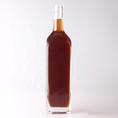 Unique Rectangle Shape 750ml Vodka Bottle Thick Square Base Cork Finish Glass Vodka Bottles 75cl 