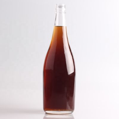 China New Product 700ml Glass Gin Bottles Elegant Clear Empty Glass Rum Bottle For Wholesale 