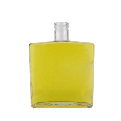 Factory Made Super Flint Square Shaped 700ml 70cl Transparent Liquor Vodka Whiskey Brandy XO Rum Glass Bottle With Screw Top