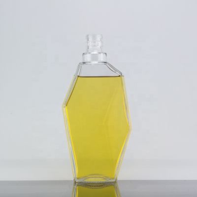 Unique Shape Transparent Super Flint 500ml Whisky Glass Bottle Guala Top 