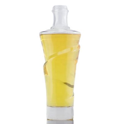 Custom Embossed Design Elegant Rum Glass Bottle 500ml Thick Bottom With Screw Cap 