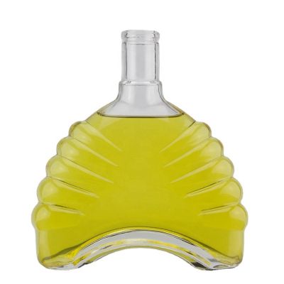 Factory Classic Design Exquisite Emboss 700ml 70cl Vodka Whisky XO Brandy Glass Bottles For Liquor Spirits With Cork Stopper 