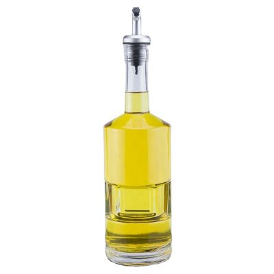 750ml customized design Alcohol Spirits super flint Glass Bottles For Vodka Whiskey With Screw Cap Lid 