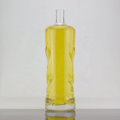 Custom Design 750ml Top Grade Round Clear Tequila Glass Bottle With Guala Top 