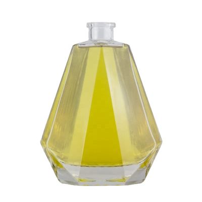 New Design Thick Bottom Engraving Super Flint Glass Bottle 500 Ml Brandy Cork Bottle With Frost 