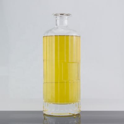 Custom Design Luxury Transparent 750ml Gin Glass Bottle Cork Sealed 