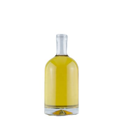 Engraving Five Pointed Star The Thick Bottom Glass Bottle 500 Ml Vodka Bottle With Decoration 