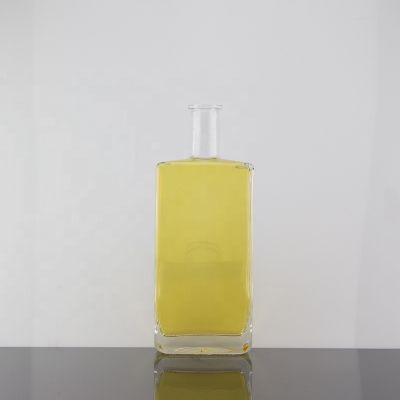 Custom Square Shape High Quality Thick Bottom Vodka Glass Bottle 500ml For Corks 