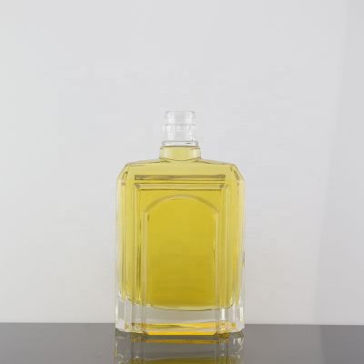 Custom Square Shape Clear Empty Thick Bottom Guala Top Whisky Glass Bottle 500ml 