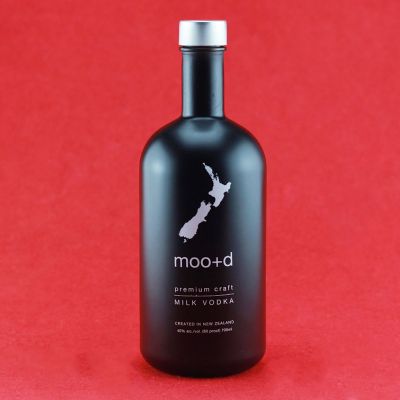 Custom Matte Black 500ml Bottle Matte Black Glass Spirit Bottle 