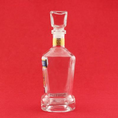 Glass Liquor Bottles With Glass Lid Customized Sprits Gin Glass Bottles With Lid