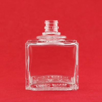 Square Bottom 500ML Engraved Glass Gin Bottle Premium Spirits Bottles 750ML High Clear Liquor Bottle 