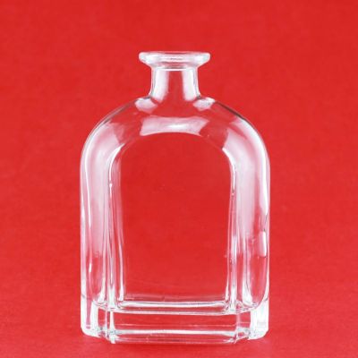Latest Model Custom Made Unique Shape Super Flint Short Neck Wide Mouth Gin Glass Bottle With Cork Cap 