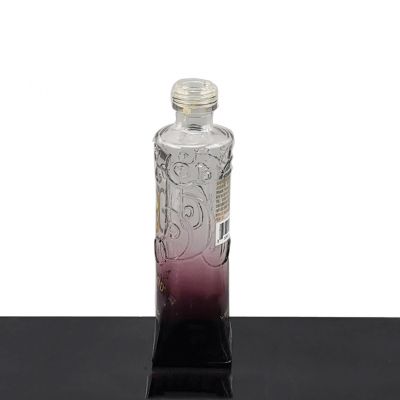 Top End Factory Supplying Scotland Spray Paint Red Vodka Brandy Glass Bottles