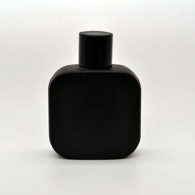 Modern design 100ml square glass black empty parfum bottle with cover 