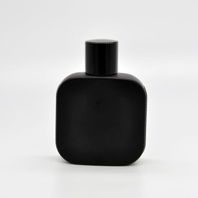 30ml/50ml/100ml empty high quality black OEM glass perfume bottle with gift box pump sprayer 